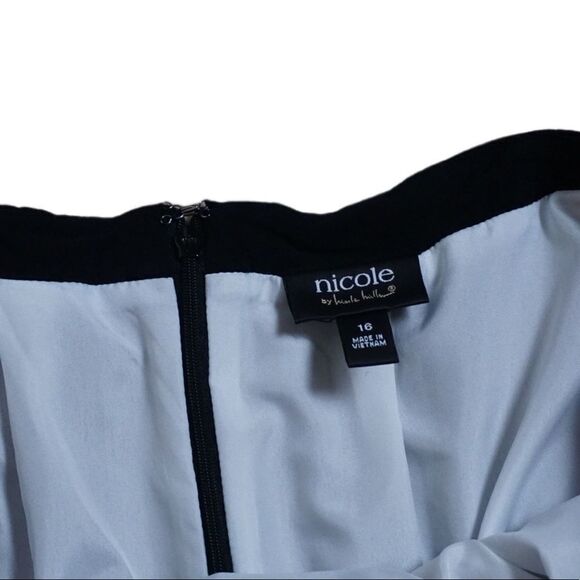 Nicole by Nicole Miller Black and White Pleated Mini Skirt, Size 16 - Picture 3 of 4